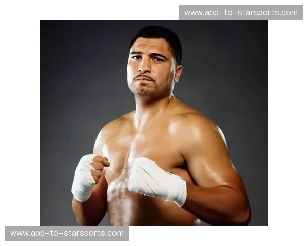 诸神黄昏的搏命交响：鲁伊兹与霍利菲尔德的恩怨三部曲